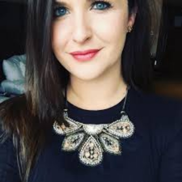 Stella & Dot | Retired Handbeaded Constantine Feather Statement Necklace - Picture 6 of 10